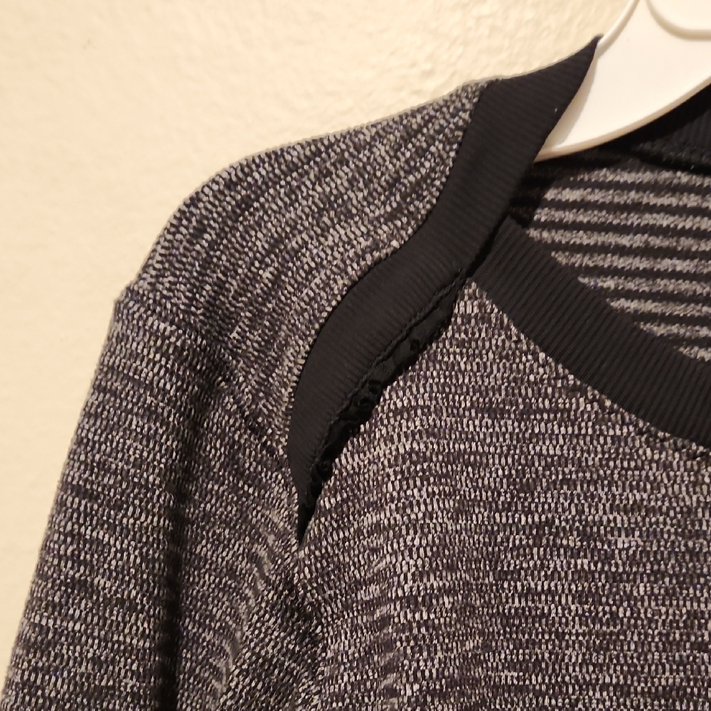 ❤️ LULULEMON BASE RUNNER LONG SLEEVE TOP, 8 - Picture 9 of 14